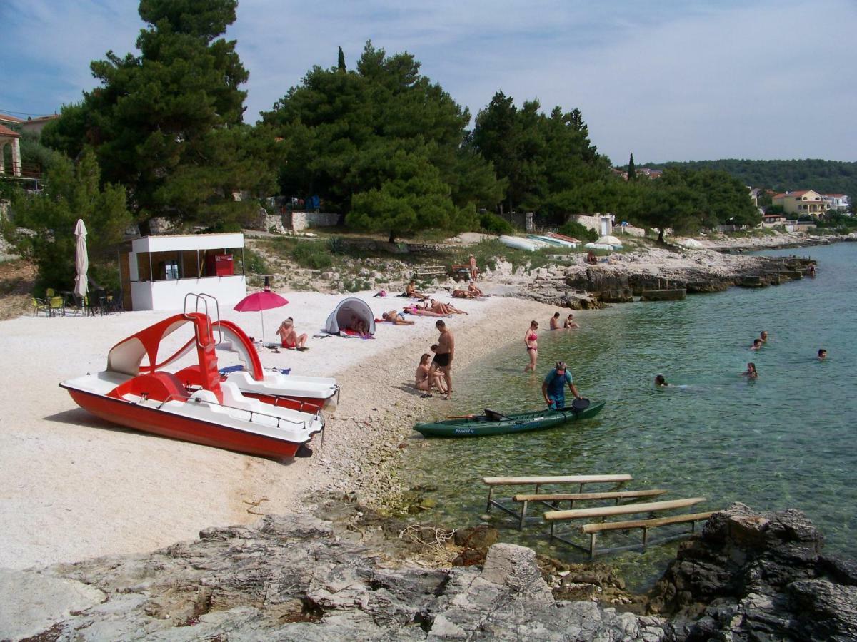 Apartment House Juretic - 50 M From The Beach Trogir Exterior photo
