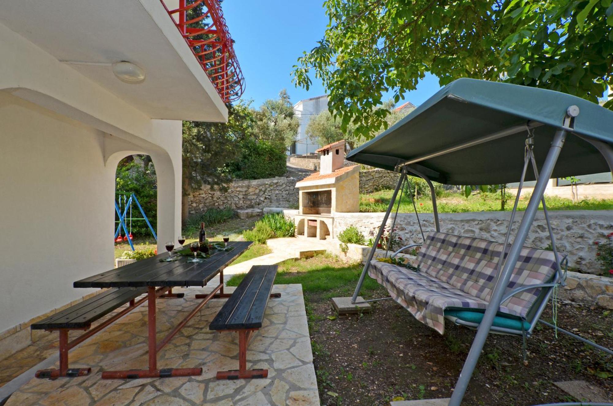 Apartment House Juretic - 50 M From The Beach Trogir Exterior photo